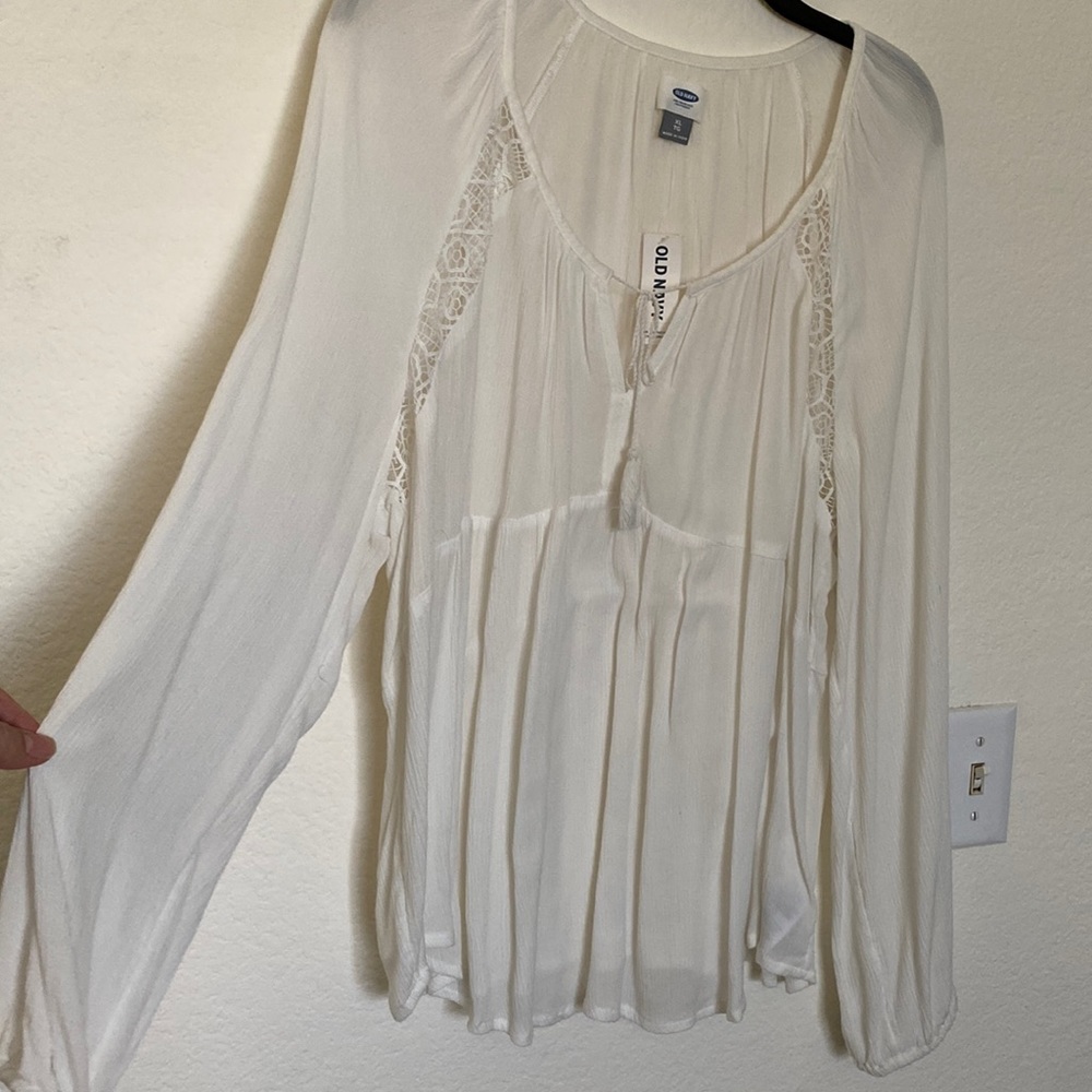 NWT Peasant top.  Old Navy Off white size xl.